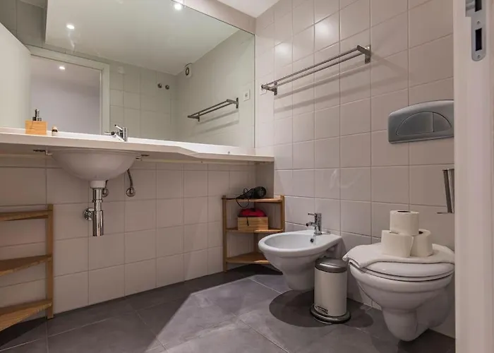 Downtown 2-bedroom W/terrace شقة Lisboa