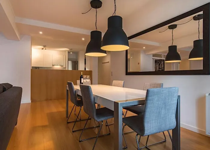 Downtown 2-bedroom W/terrace شقة *