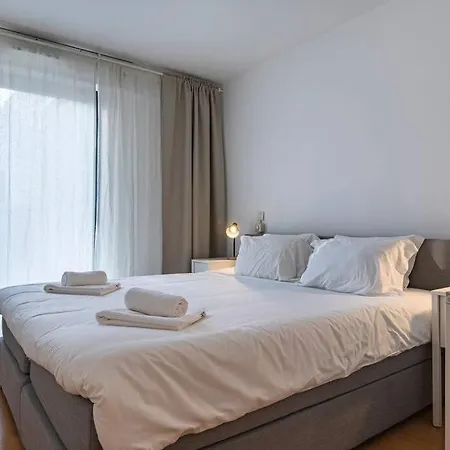 Downtown 2-bedroom W/terrace 아파트 *