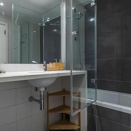 Downtown 2-bedroom W/terrace 아파트 리스본