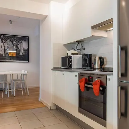 아파트 Downtown 2-bedroom W/terrace 리스본